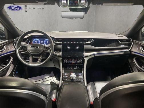 Bright White Clearcoat 2023 Jeep Grand Cherokee L Overland