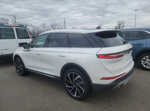 Pristine White Metallic Tri-Coat 2023 Lincoln Corsair Reserve