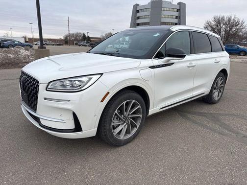 Pristine White Metallic Tri-Coat 2023 Lincoln Corsair Grand Touring