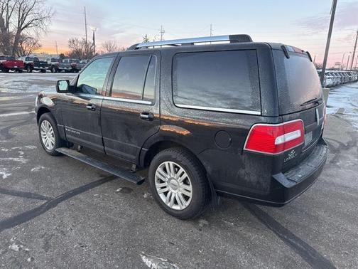 2012 Lincoln Navigator Base