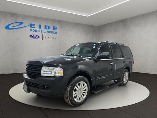 2012 Lincoln Navigator Base