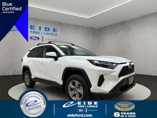 Ice Cap 2025 Toyota RAV4 XLE