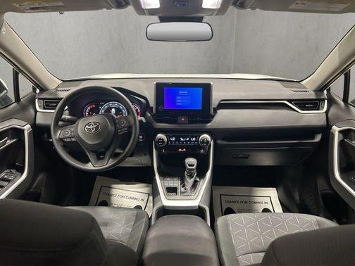 Ice Cap 2025 Toyota RAV4 XLE