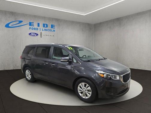 2017 Kia Sedona LX