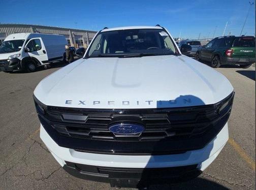 2025 Ford Expedition Max Active 4x4