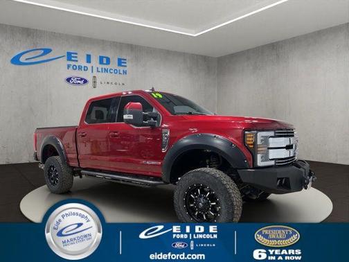 Ruby Red Metallic Tinted Clearcoat 2019 Ford F-350 Lariat