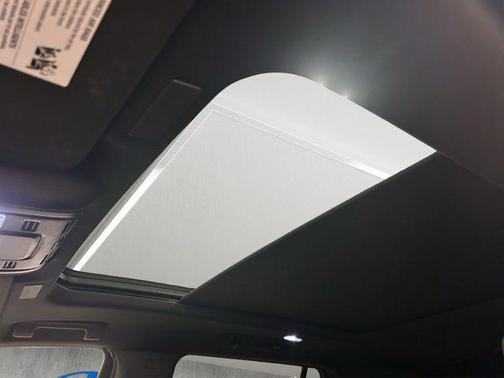 Summit White 2025 GMC Yukon 4WD AT4 Ultimate