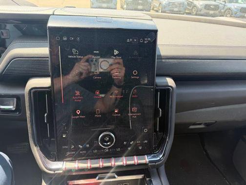 Summit White 2025 GMC Yukon 4WD AT4 Ultimate