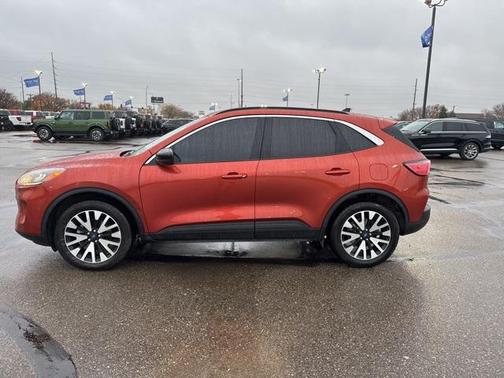 2020 Ford Escape SEL