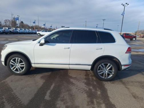 2016 Volkswagen Touareg TDI Lux