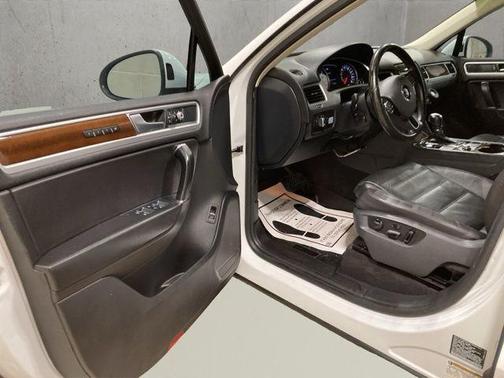 2016 Volkswagen Touareg TDI Lux