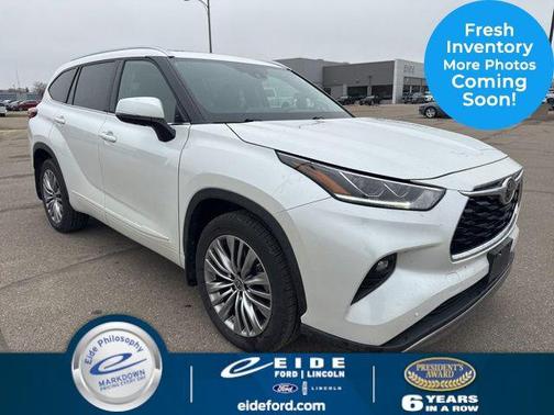 Wind Chill Pearl 2022 Toyota Highlander Platinum