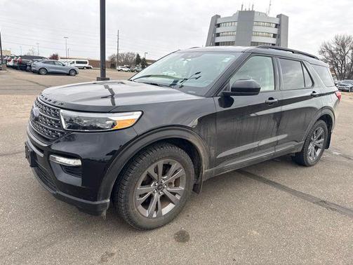 Agate Black Metallic 2022 Ford Explorer XLT
