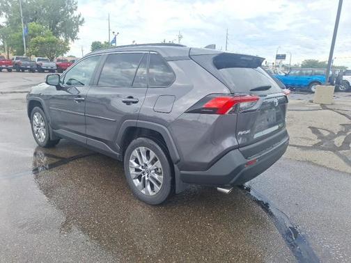 2022 Toyota RAV4 XLE Premium