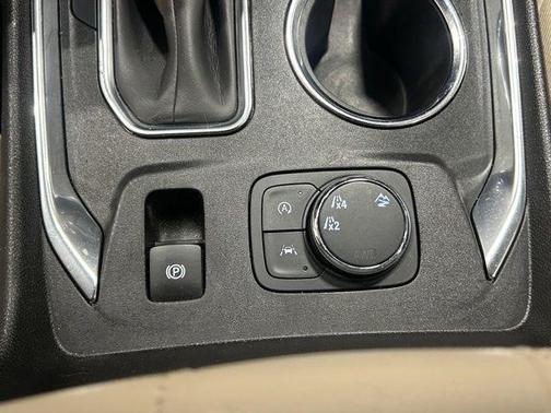 Sterling Gray Metallic 2023 Chevrolet Traverse LS