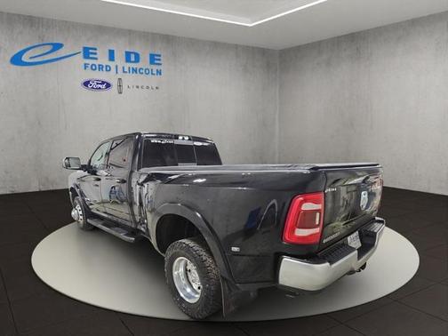 2022 RAM 3500 Laramie Crew Cab 4x4 8' Box