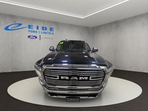 2022 RAM 3500 Laramie Crew Cab 4x4 8' Box