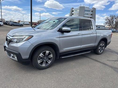 Lunar Silver Metallic 2017 Honda Ridgeline RTL-E