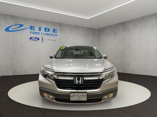 Lunar Silver Metallic 2017 Honda Ridgeline RTL-E