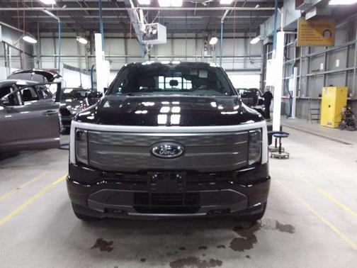 2022 Ford F-150 Lightning LARIAT