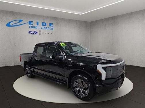 2022 Ford F-150 Lightning LARIAT