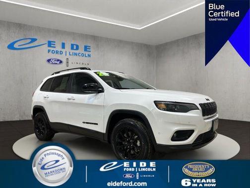 Bright White Clearcoat 2023 Jeep Cherokee Altitude