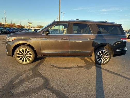 2023 Lincoln Navigator Reserve