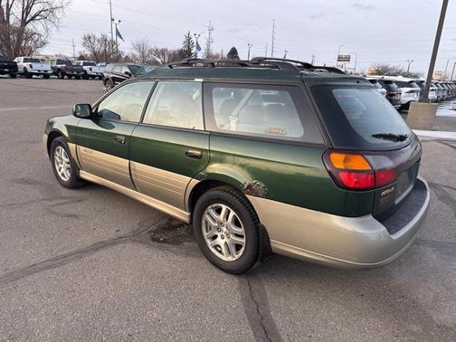 2000 Subaru Outback Base