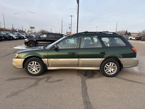 2000 Subaru Outback Base