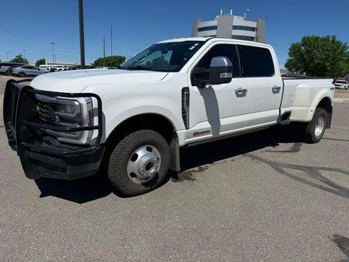 Star White Metallic Tri-Coat 2024 Ford F-350 Lariat