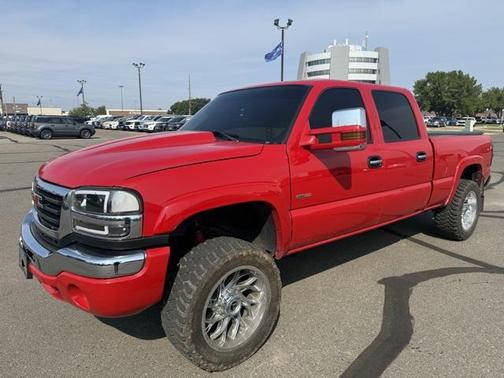 2004 GMC Sierra 2500 SLE H/D Crew Cab