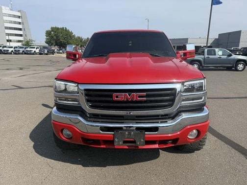 2004 GMC Sierra 2500 SLE H/D Crew Cab
