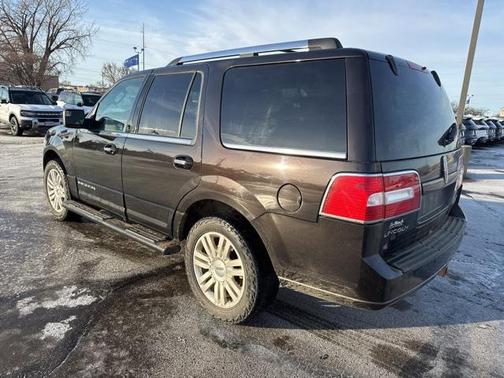 2013 Lincoln Navigator Base