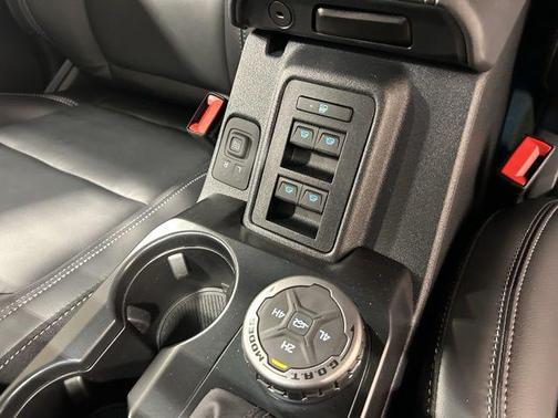 Avalanche 2026 Ford Bronco Outer Banks