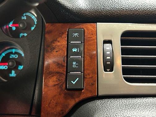 Quicksilver Metallic 2014 GMC Yukon XL 1500 SLE