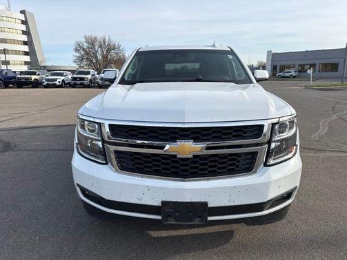 Summit White 2019 Chevrolet Suburban LT