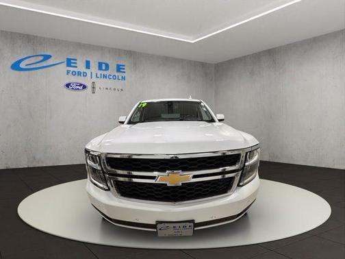 Summit White 2019 Chevrolet Suburban LT