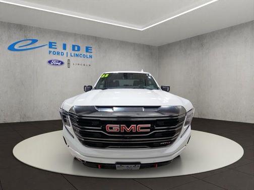 Summit White 2023 GMC Sierra 1500 AT4