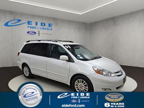 Arctic Frost Pearl 2008 Toyota Sienna XLE