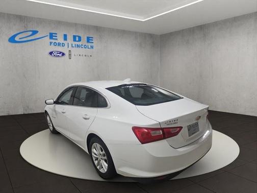2017 Chevrolet Malibu 1LT