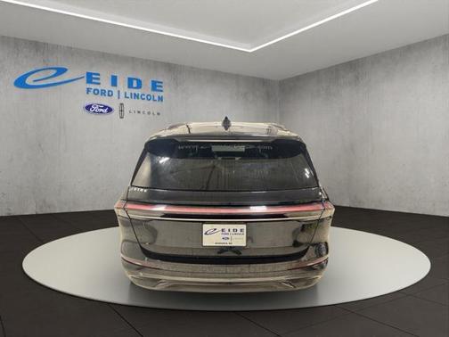 2025 Lincoln Nautilus Reserve