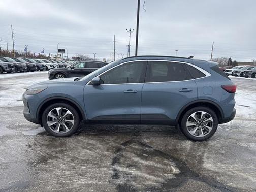 2023 Ford Escape Platinum