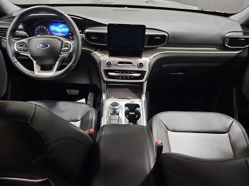 Agate Black Metallic 2023 Ford Explorer XLT
