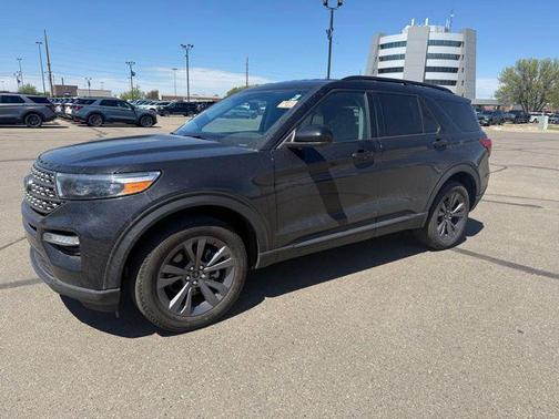 Agate Black Metallic 2023 Ford Explorer XLT