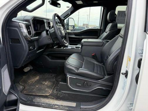 Star White Metallic Tri-Coat 2024 Ford F-350 Platinum