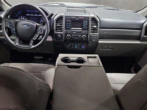Shadow Black 2018 Ford F-250 XLT