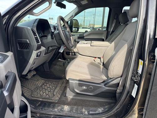 Shadow Black 2018 Ford F-250 XLT