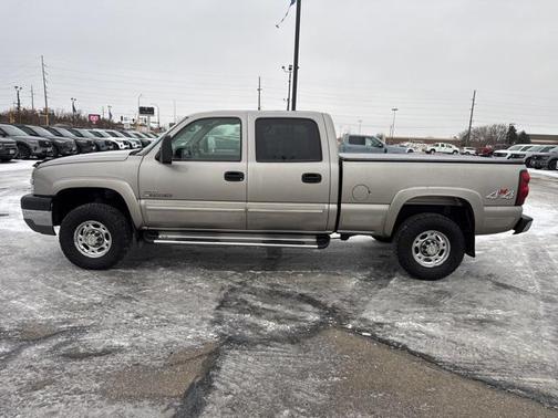 2003 Chevrolet Silverado 2500 LS H/D Crew Cab
