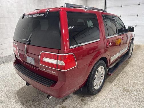 2014 Lincoln Navigator Base