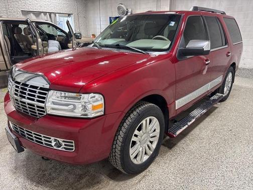 2014 Lincoln Navigator Base